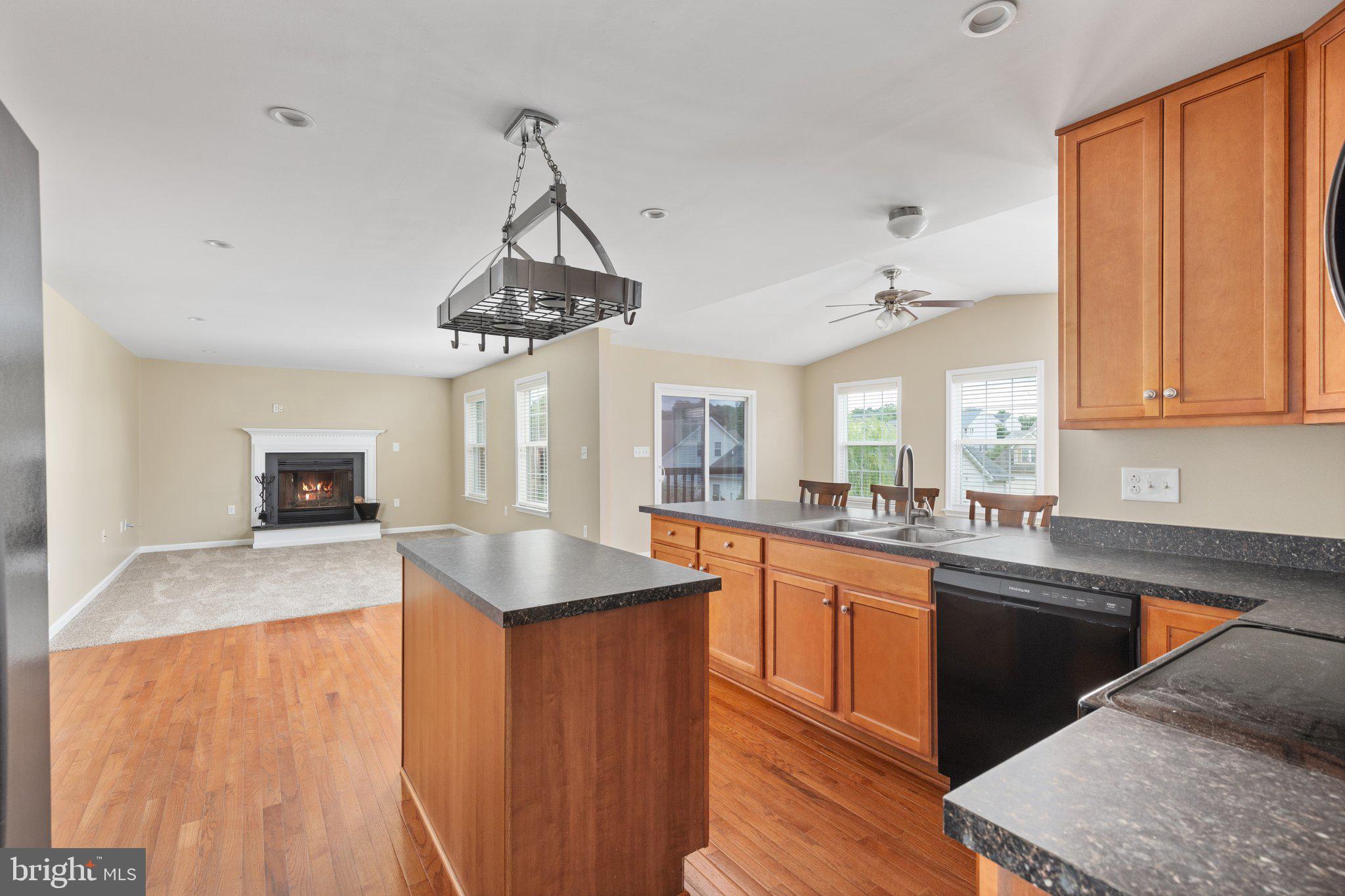 BENTWOOD ESTATES - Residential Lease