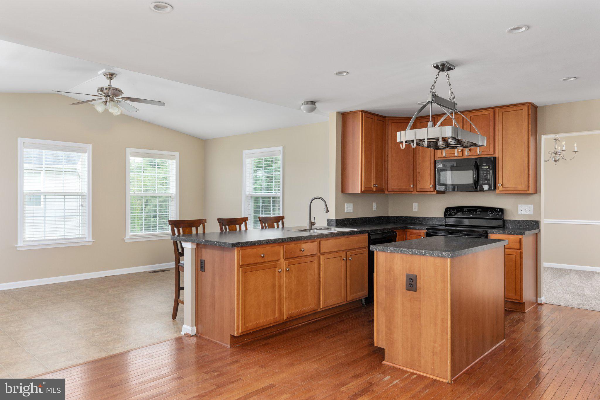 BENTWOOD ESTATES - Residential Lease