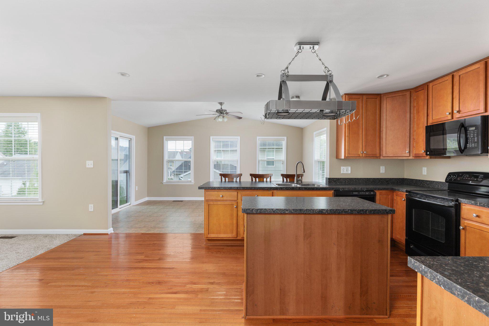 BENTWOOD ESTATES - Residential Lease