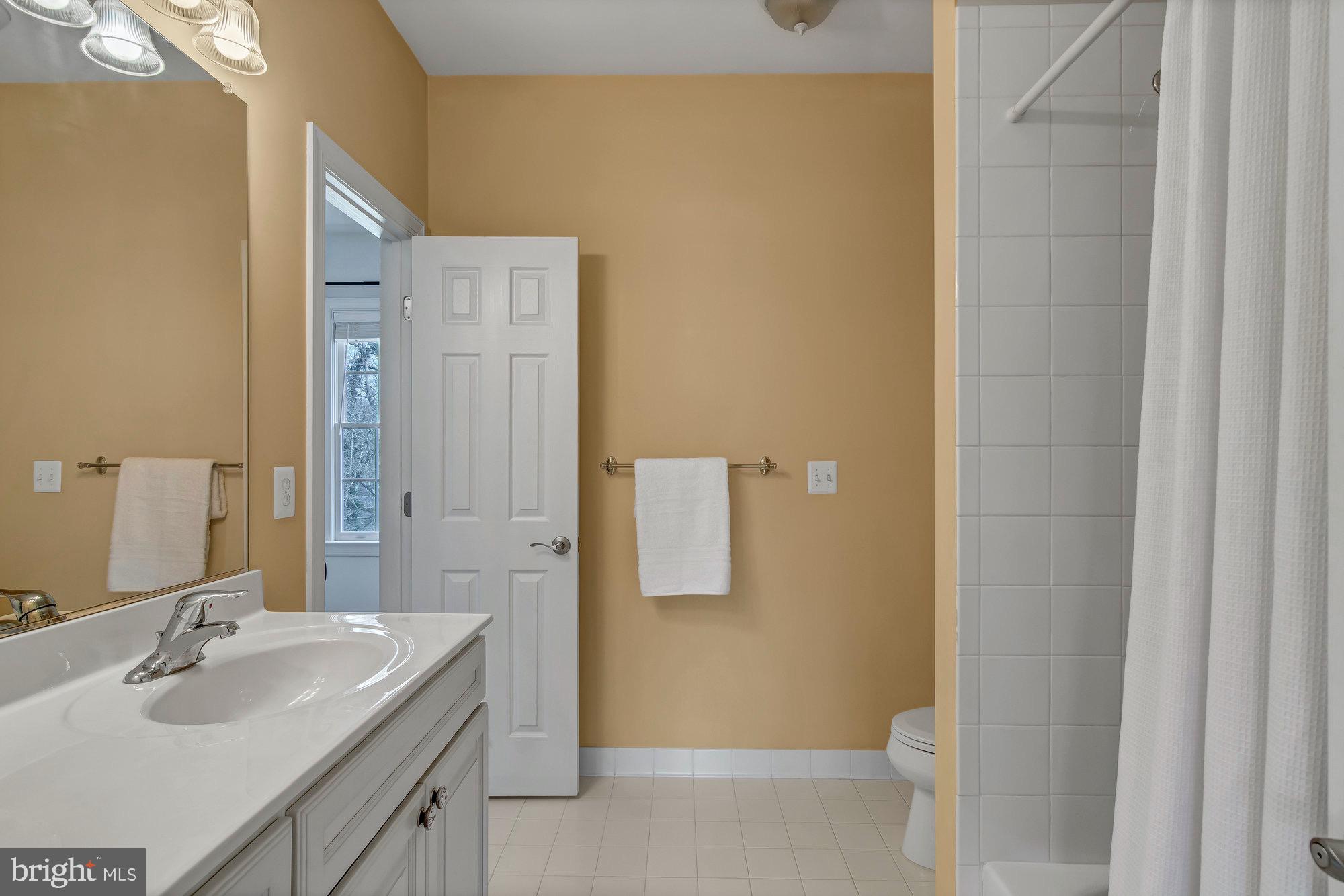 OAKCREST - Residential