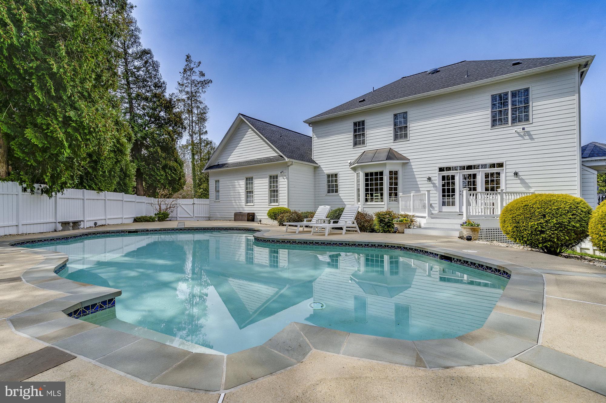 OAKCREST - Residential