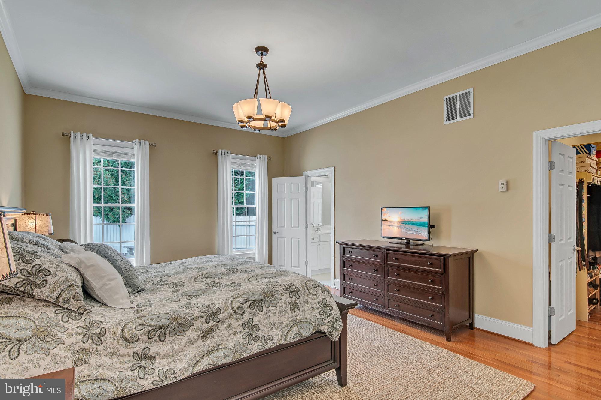 OAKCREST - Residential