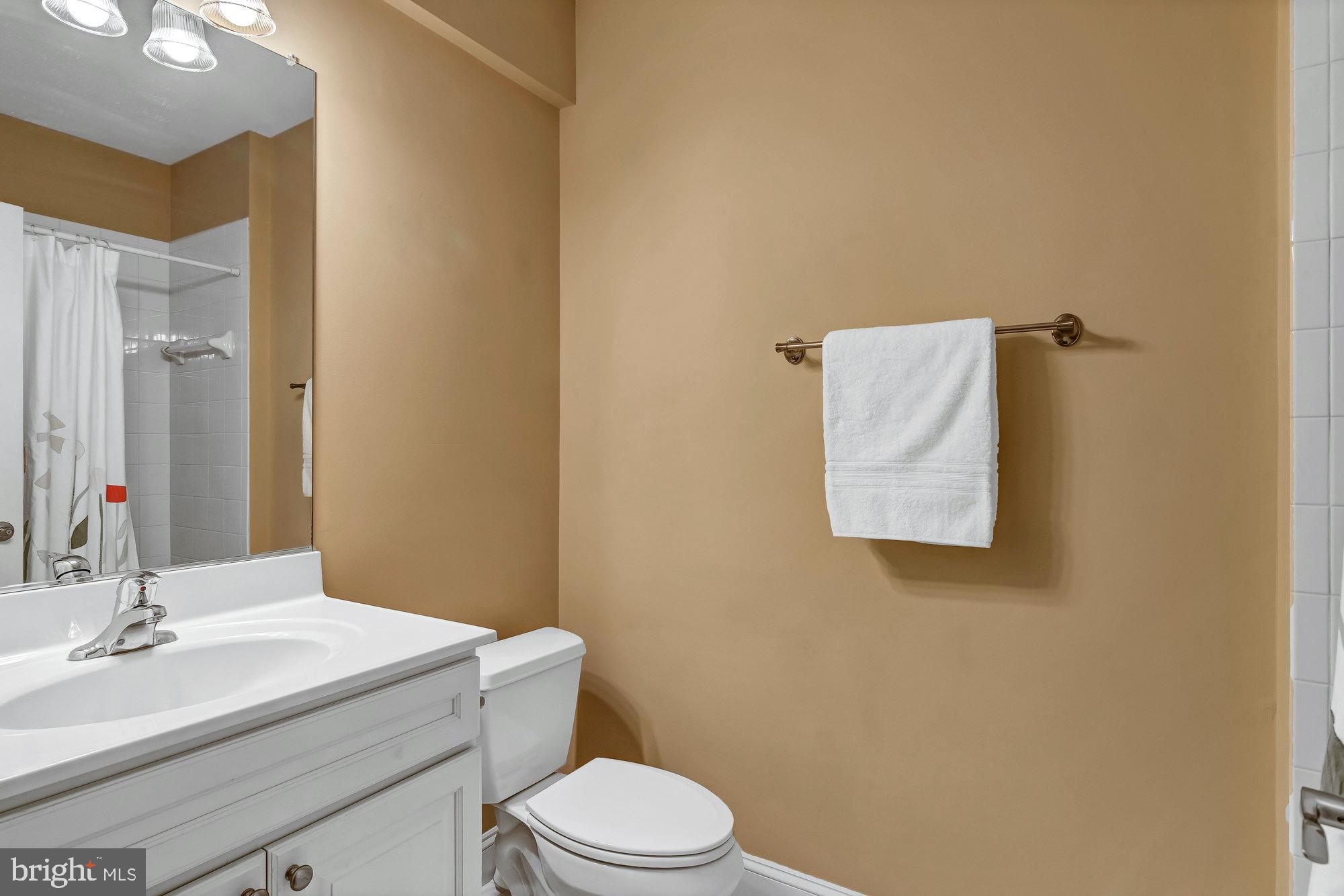 OAKCREST - Residential