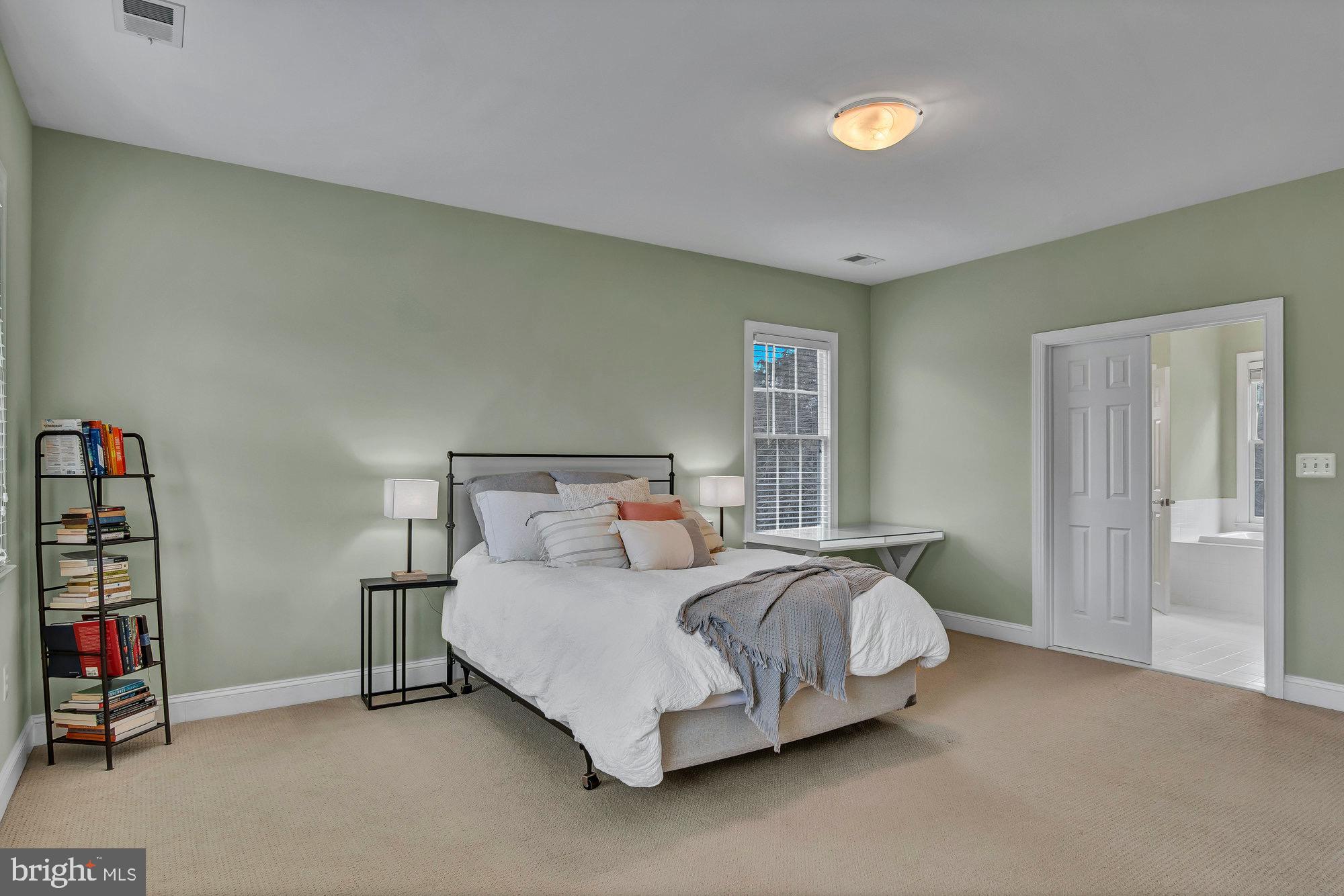 OAKCREST - Residential