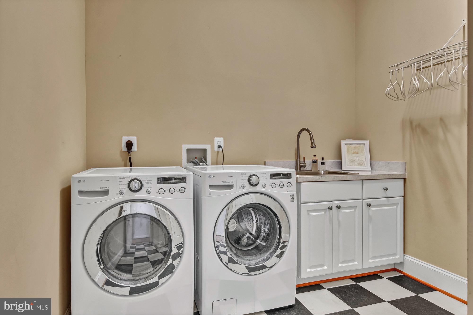 OAKCREST - Residential