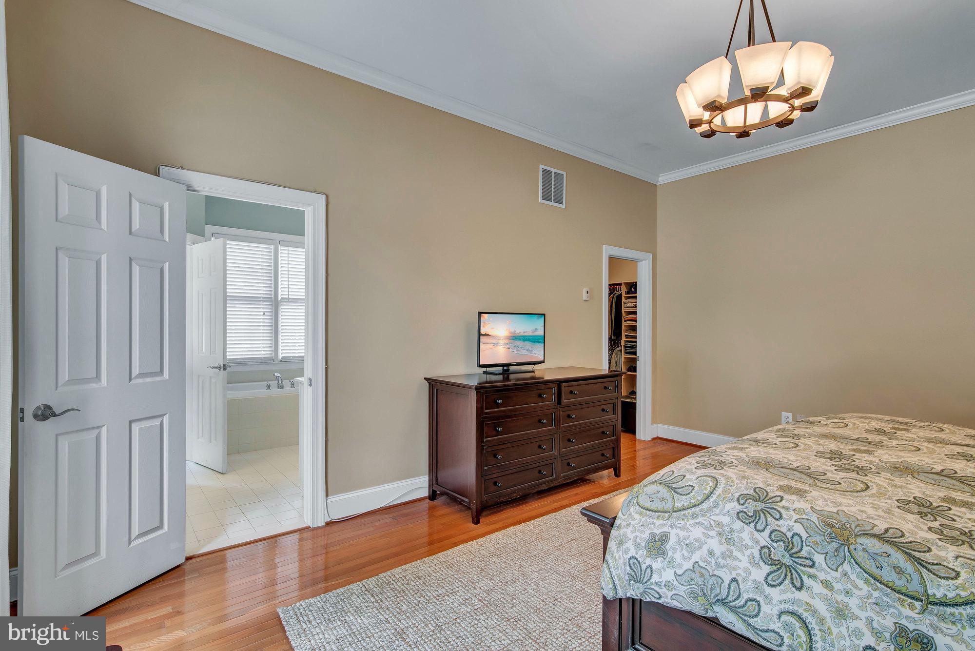 OAKCREST - Residential