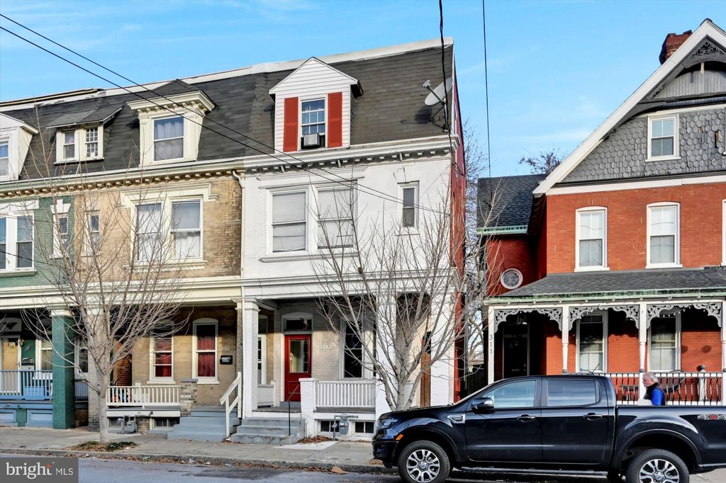 Photo of 313 W LEMON ST, LANCASTER, PA 17603 (MLS # PALA2029056)