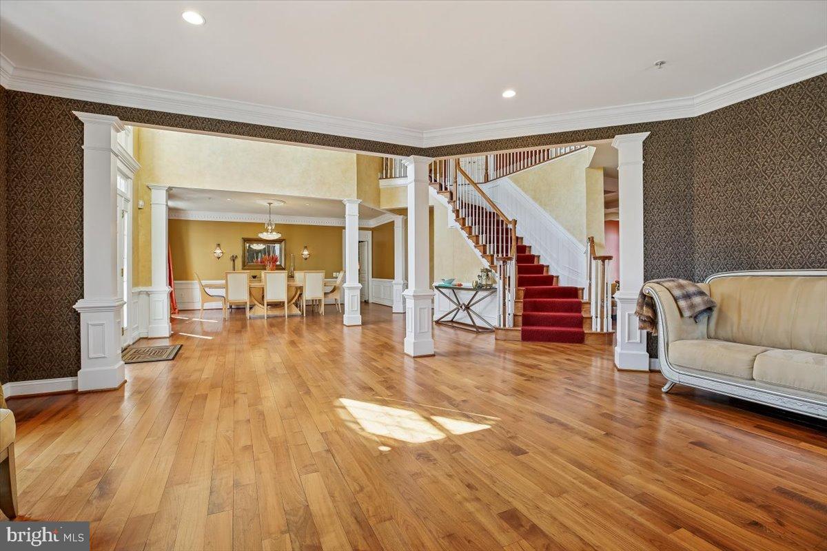 211 JERSEY LANE