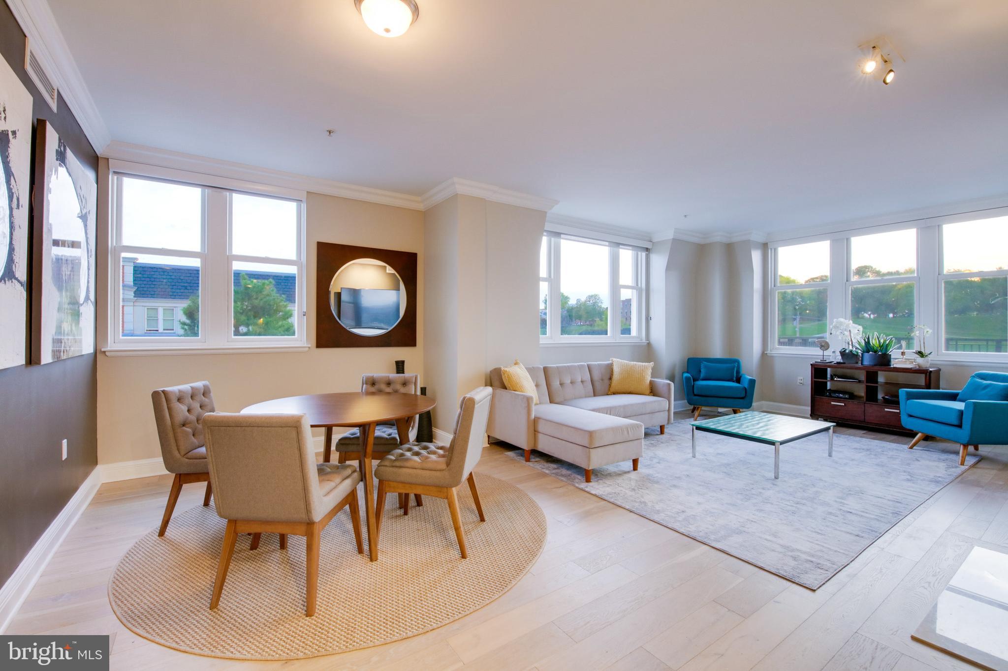 THE RITZ-CARLTON RESIDENCES - Residential