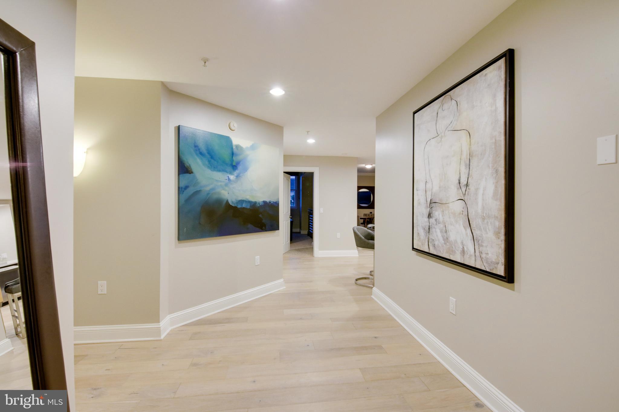 THE RITZ-CARLTON RESIDENCES - Residential