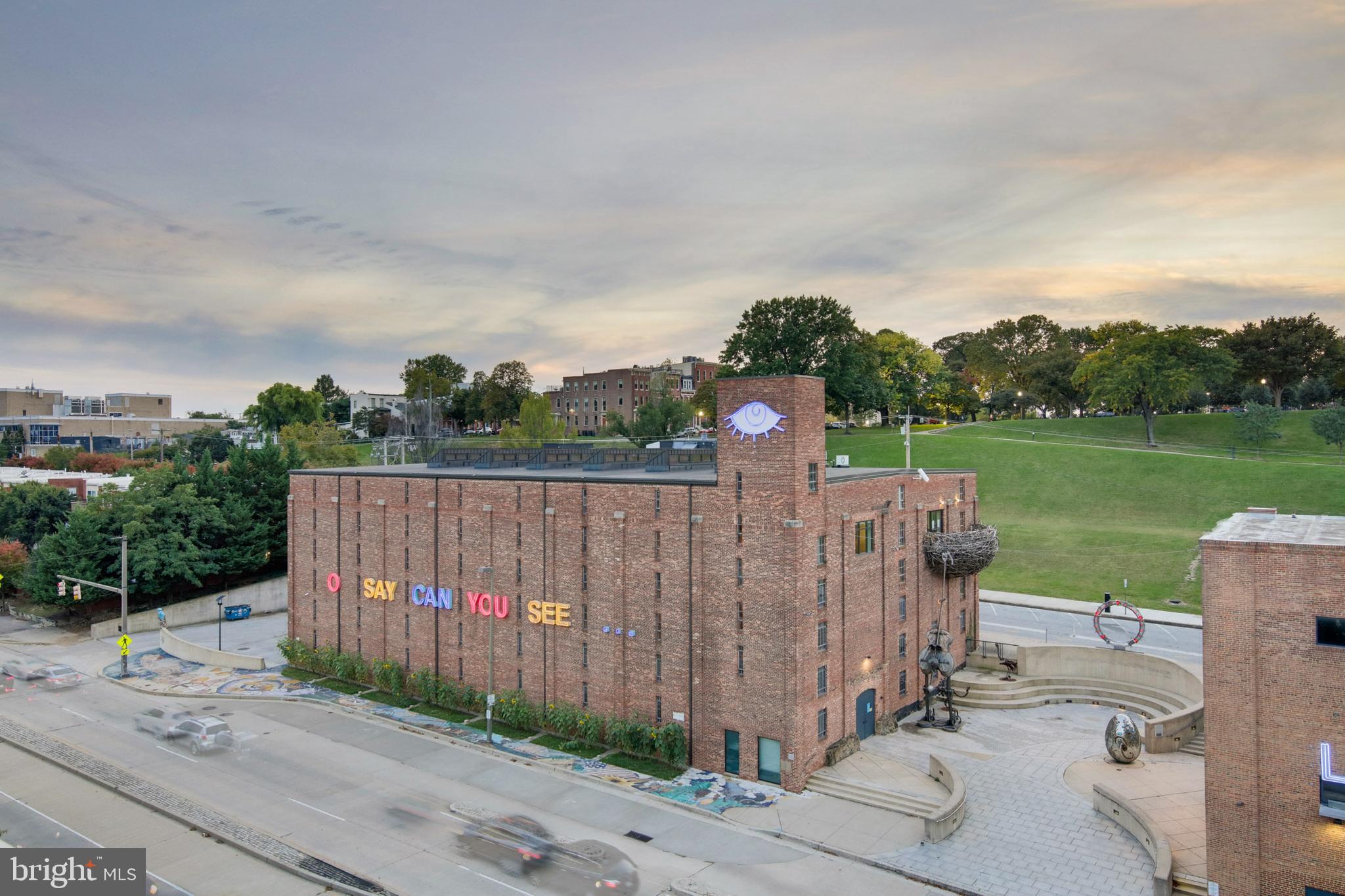 THE RITZ-CARLTON RESIDENCES - Residential