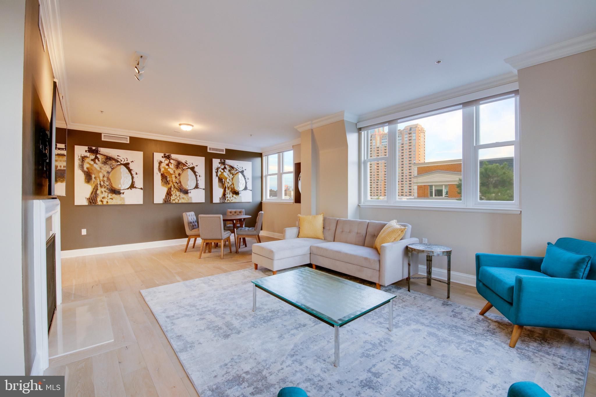 THE RITZ-CARLTON RESIDENCES - Residential