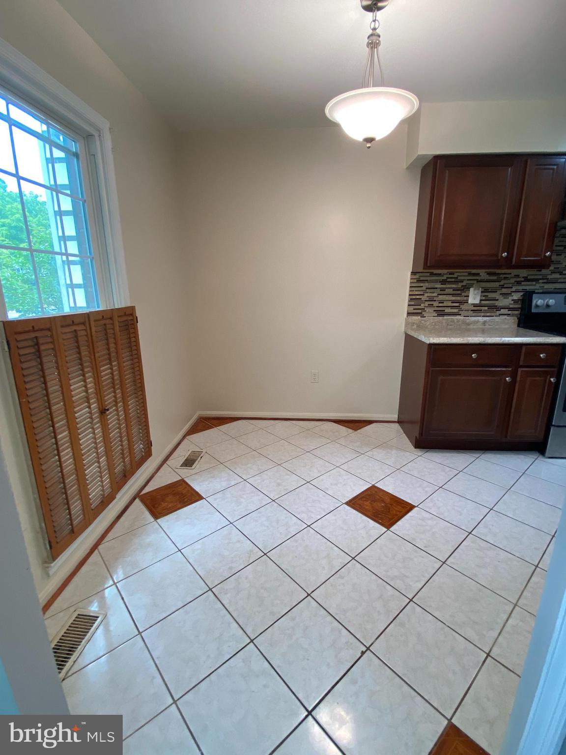 WATERFORD - Residential Lease