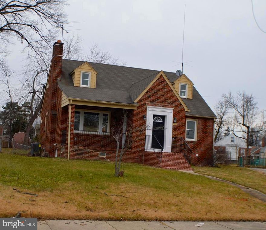 VOUCHERS ACCEPTED. JUST REMODELED, 4 BED WITH  3 BATHS, LOTS OF PARKING, NEW FURNACE AND APPLIANCES, NEW ELECTRIC, APPLIANCES, FLOORING AND DOORS.  LOOKING FOR LONGER TERM TENANT, PRICED RIGHT FOR  WHAT IS INCLUDED.