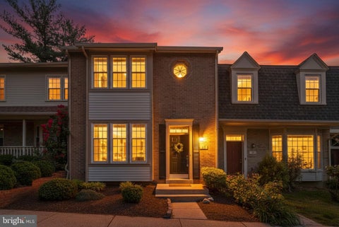 Townhouse For Sale - 17 Hickory Hill Court<br/> SILVER SPRING, MD 20906