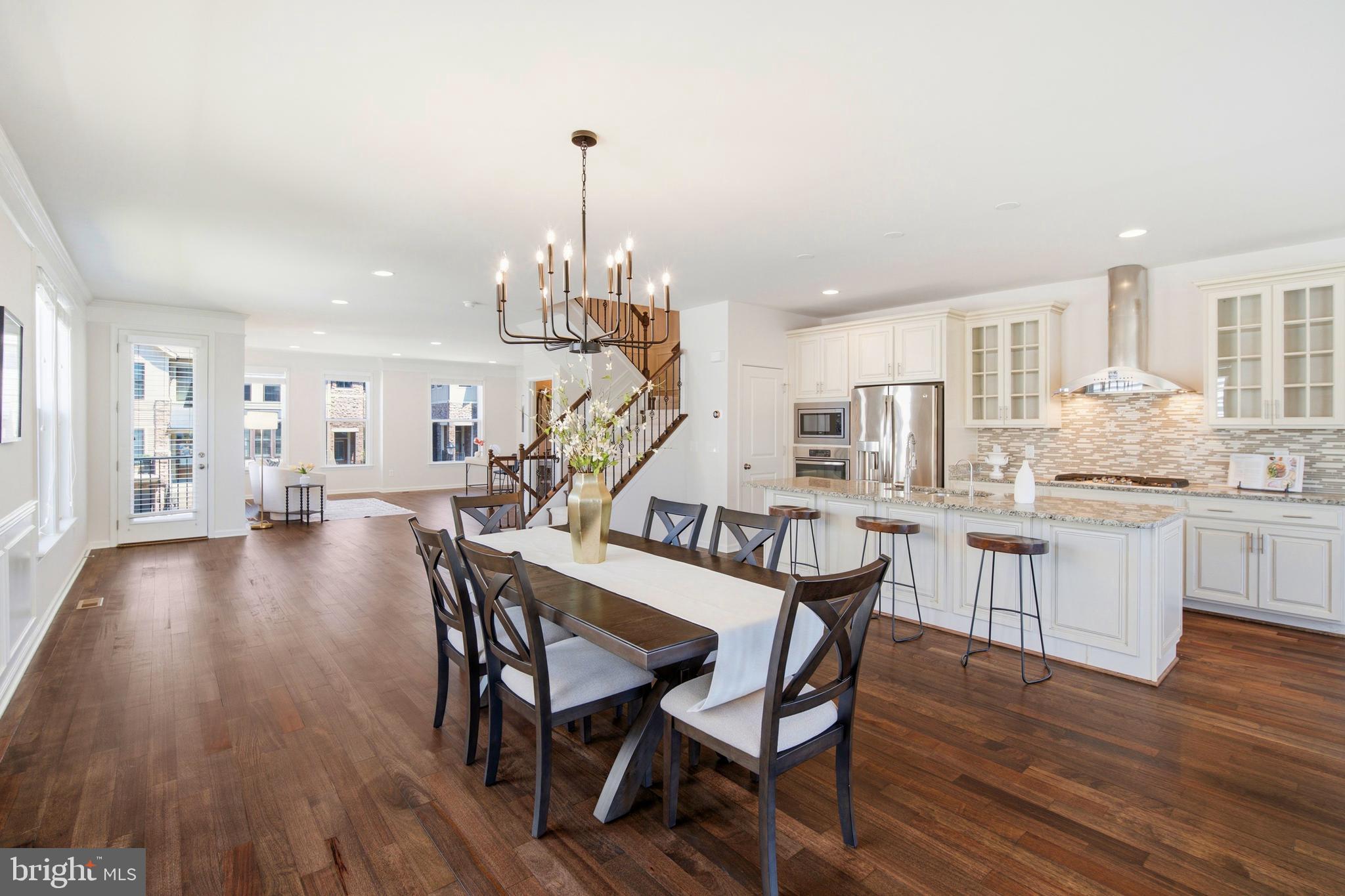 23489 EPPERSON SQUARE