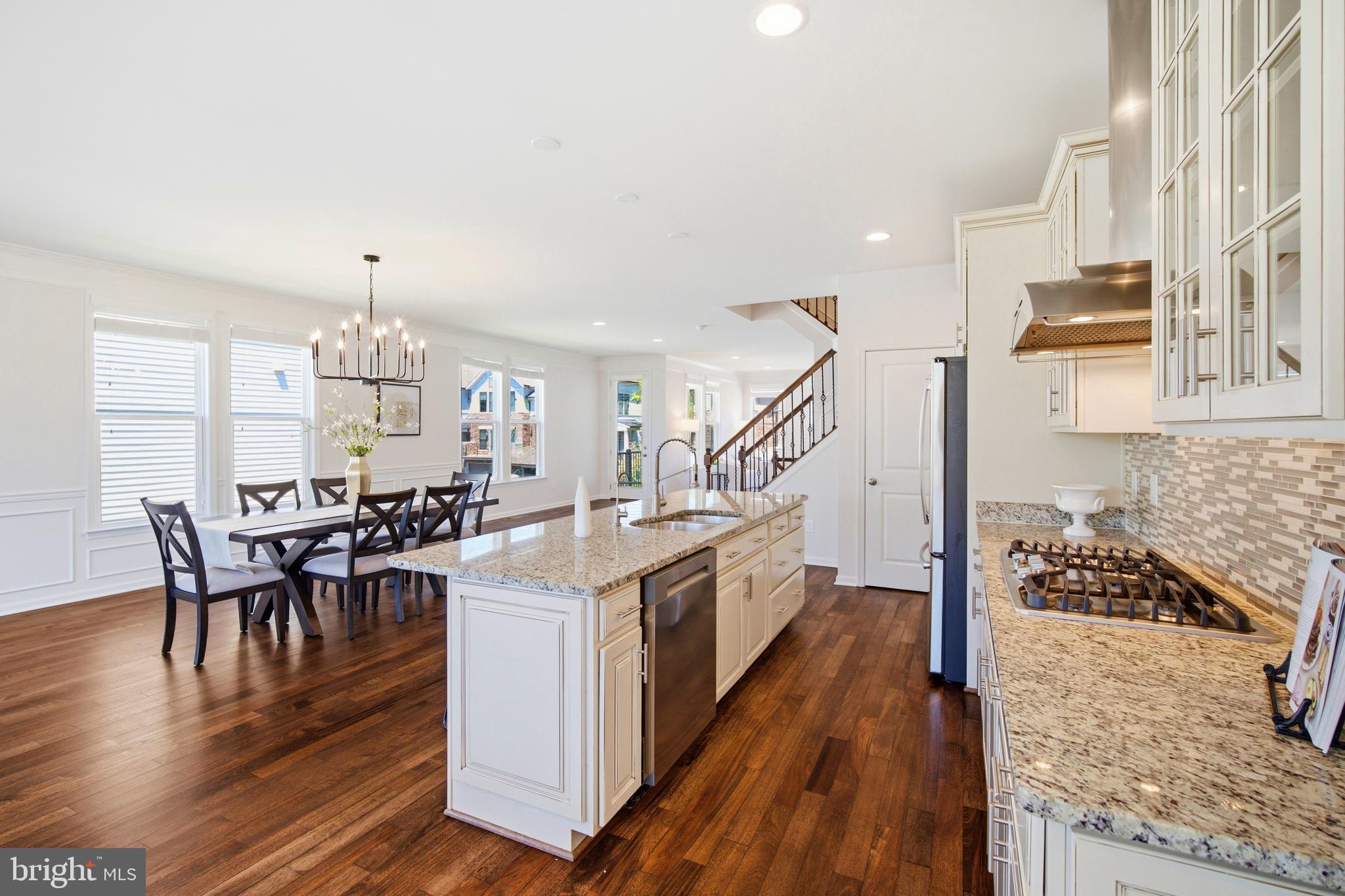 23489 EPPERSON SQUARE