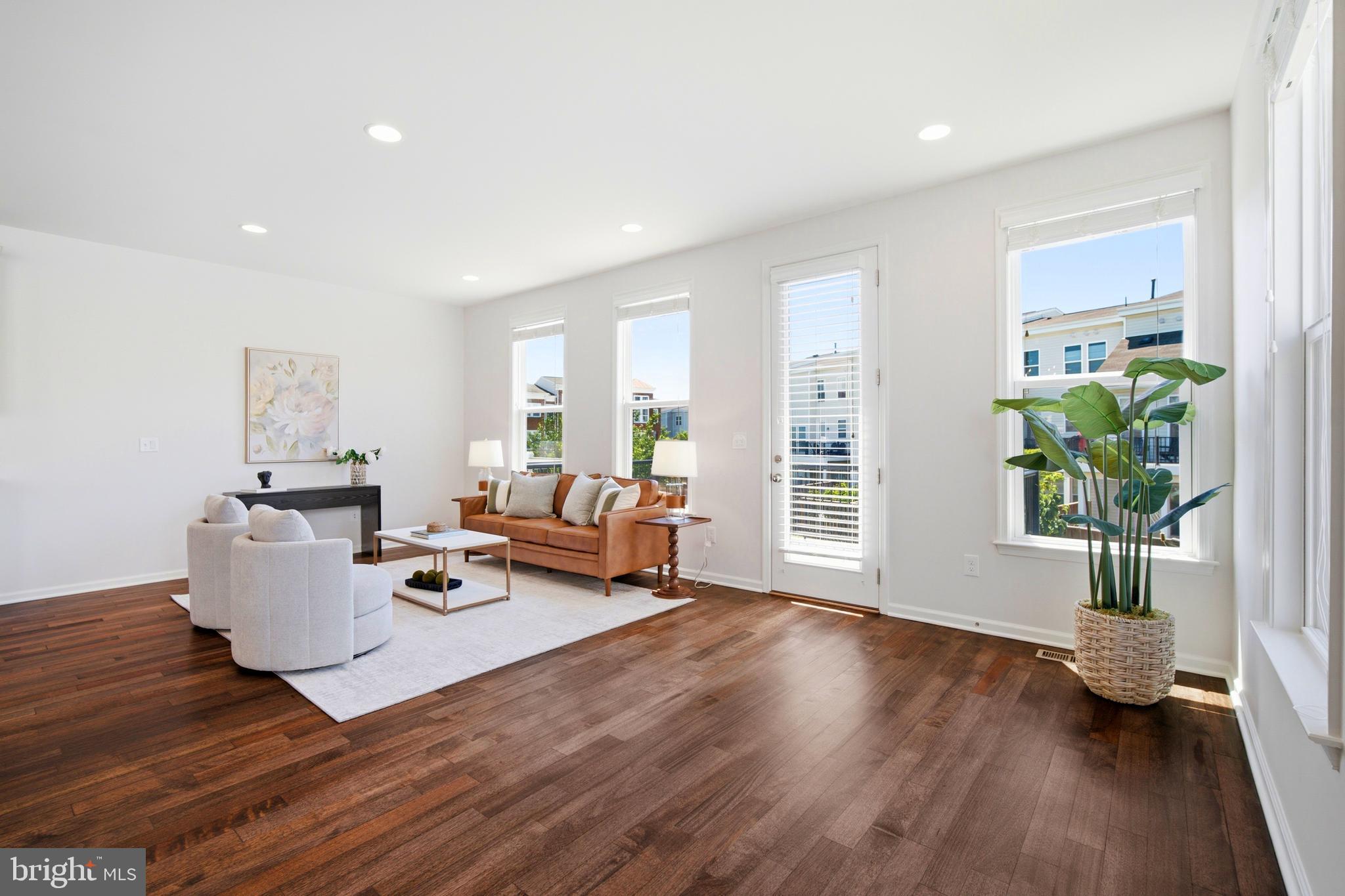 23489 EPPERSON SQUARE