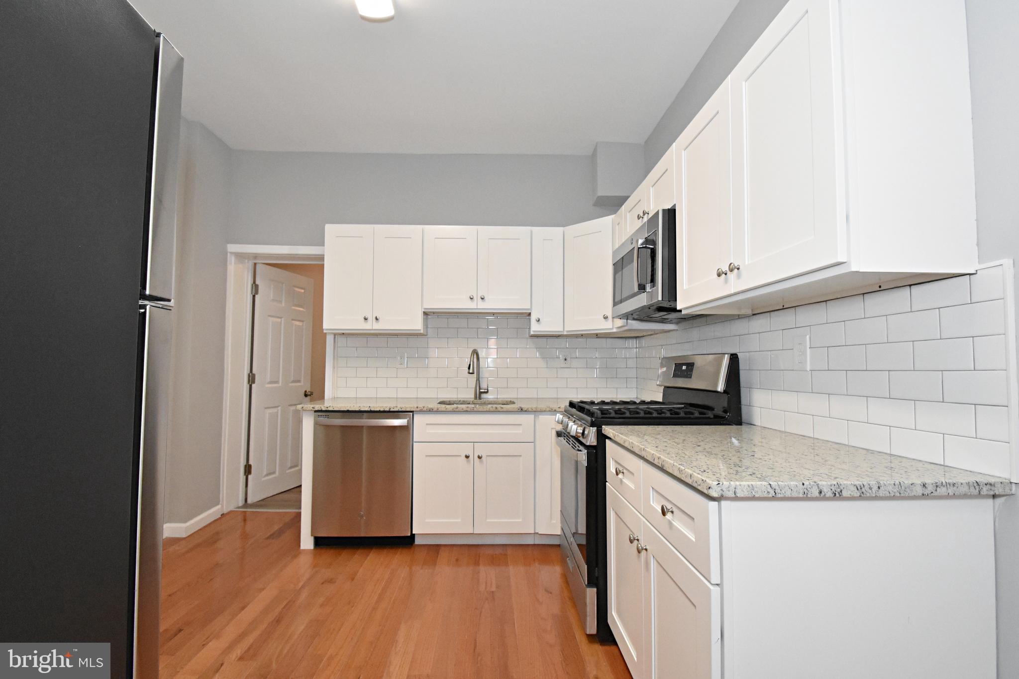 PORT RICHMOND - Residential