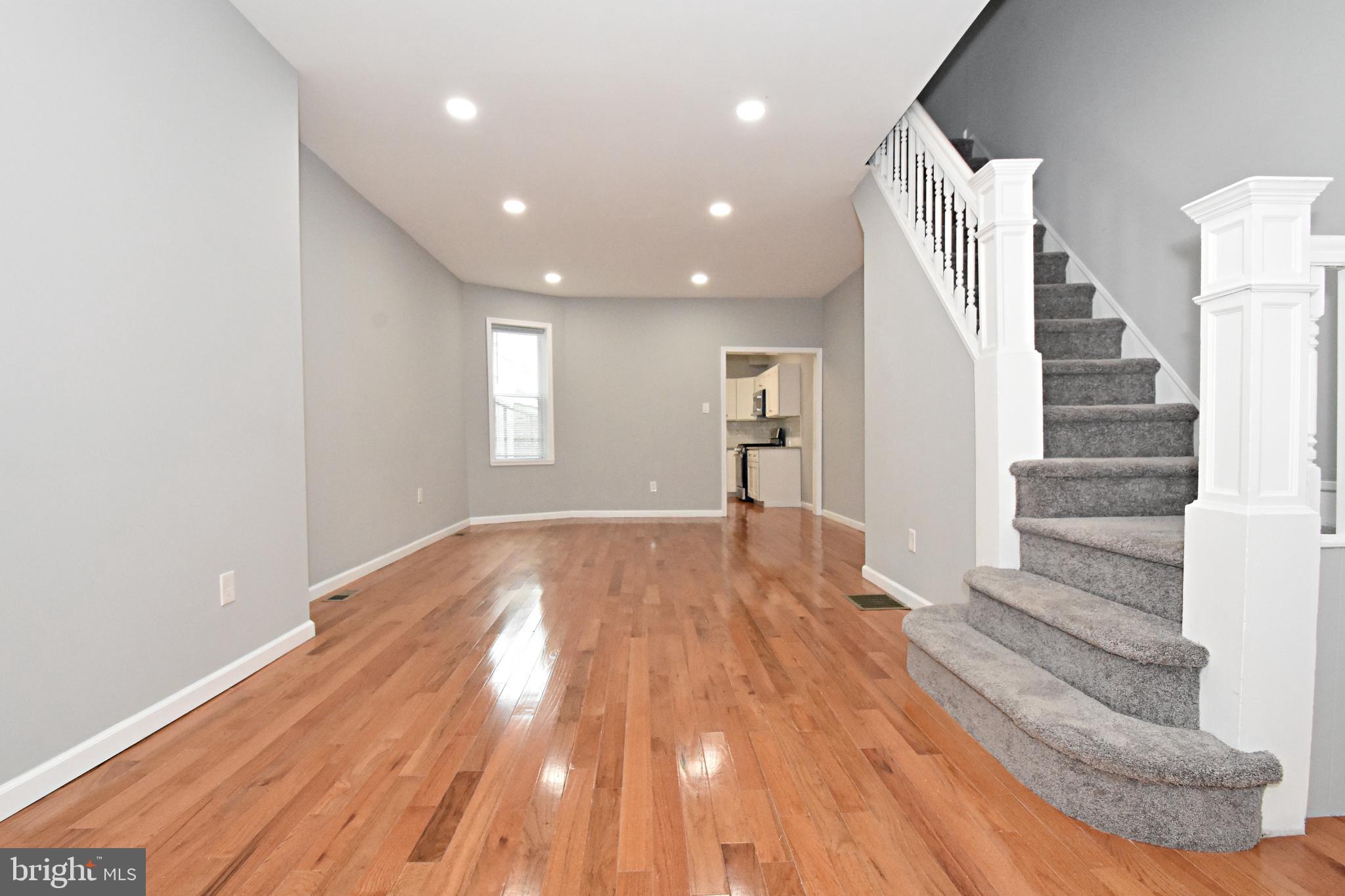 PORT RICHMOND - Residential