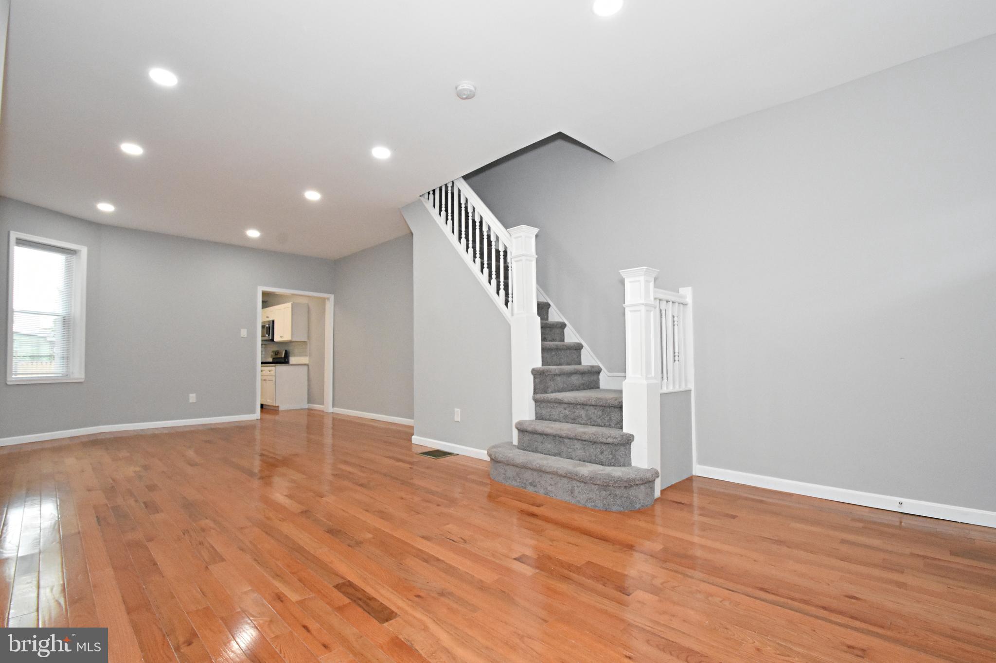 PORT RICHMOND - Residential