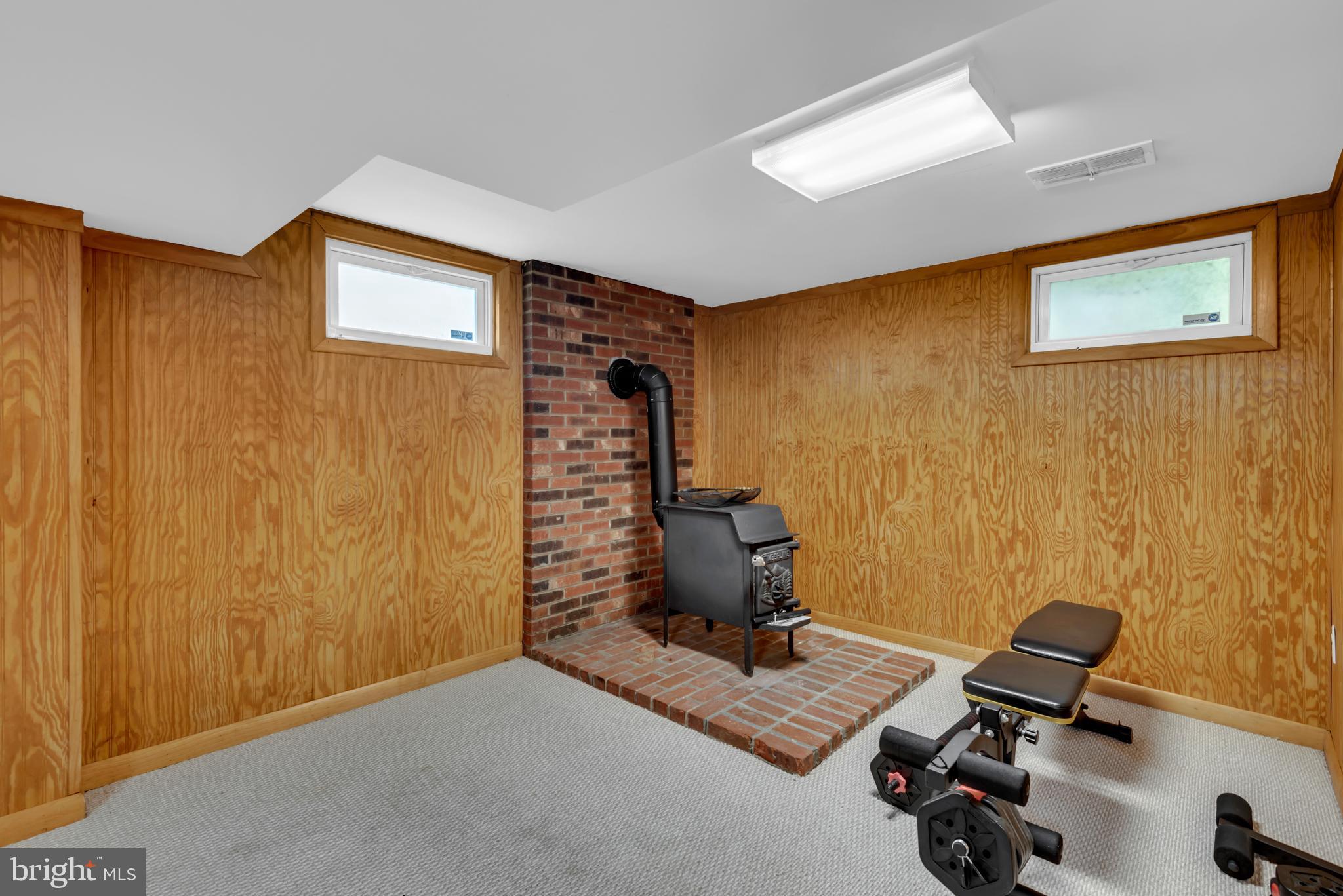 ADMIRAL HEIGHTS - Residential Lease