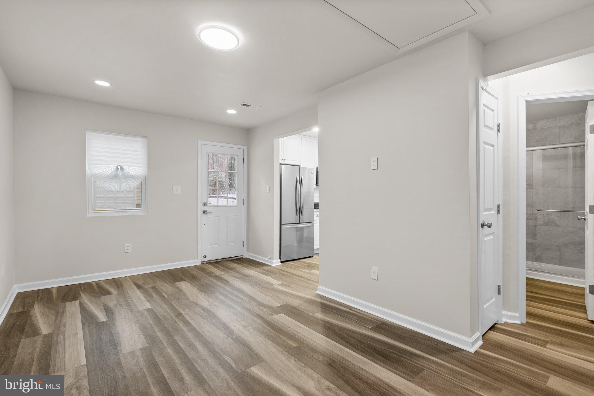 FORT WASHINGTON - Residential