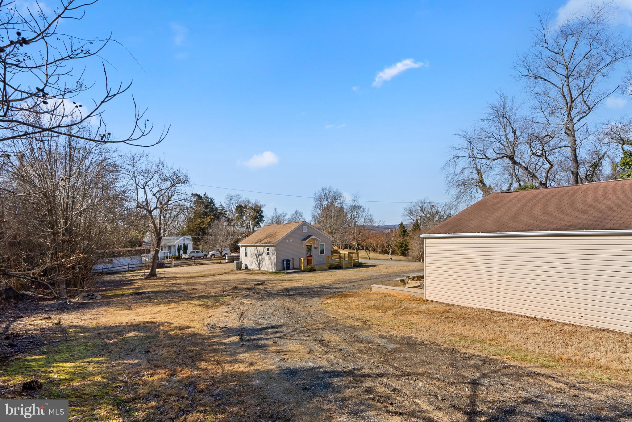FORT WASHINGTON - Residential