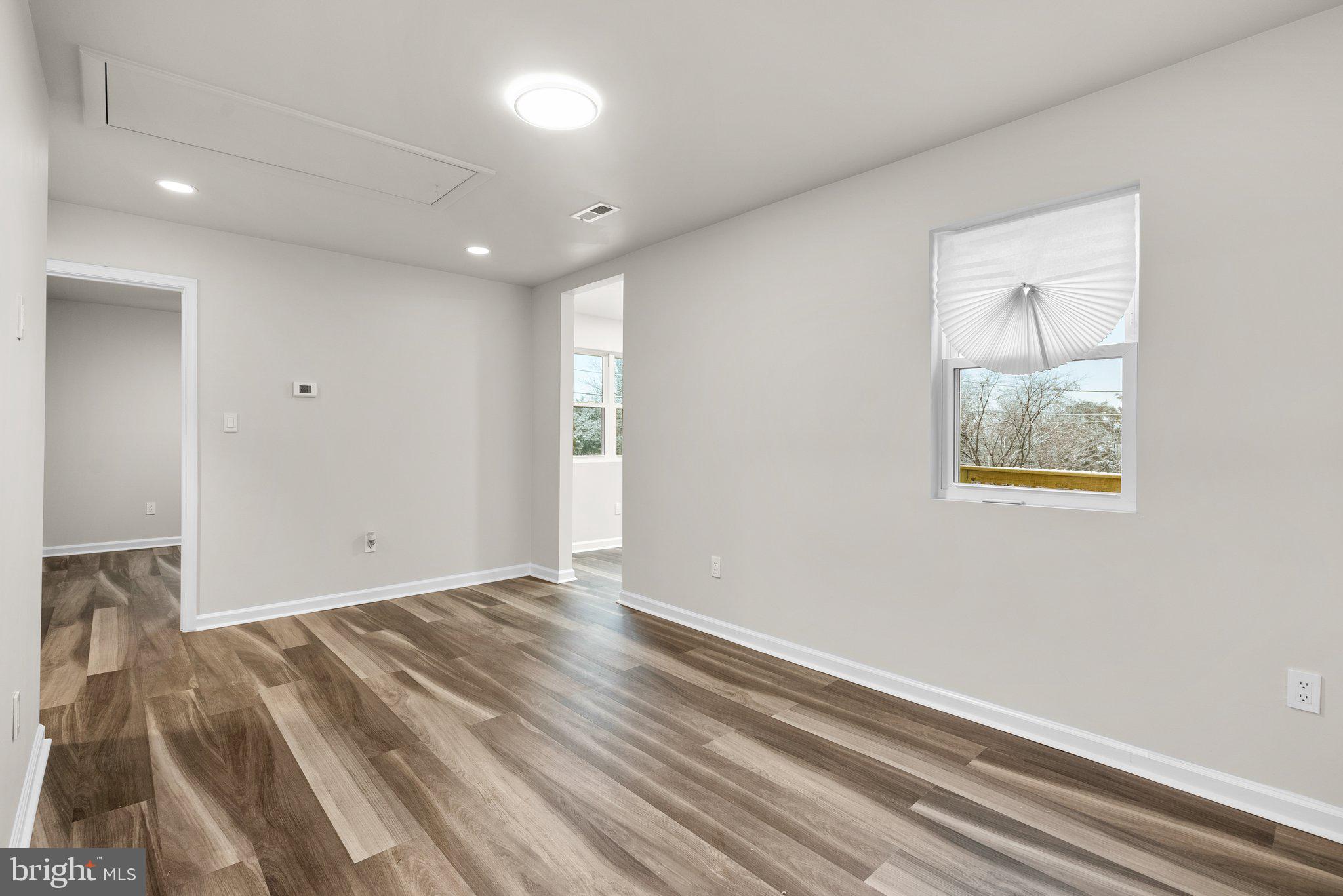 FORT WASHINGTON - Residential