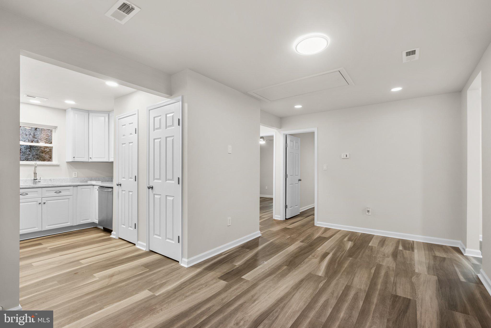 FORT WASHINGTON - Residential