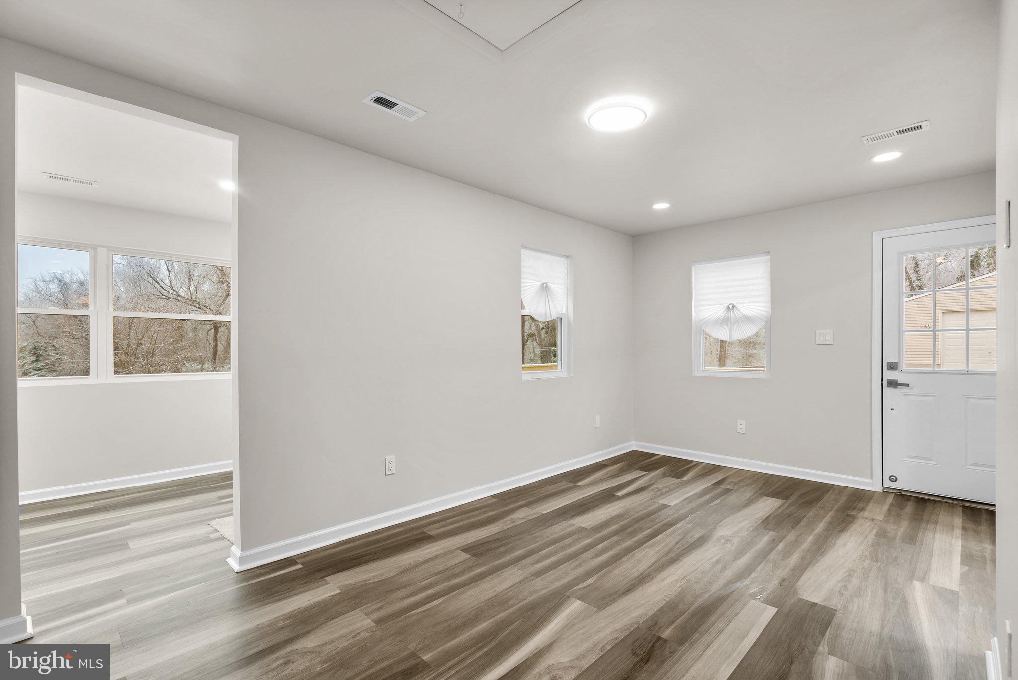 FORT WASHINGTON - Residential