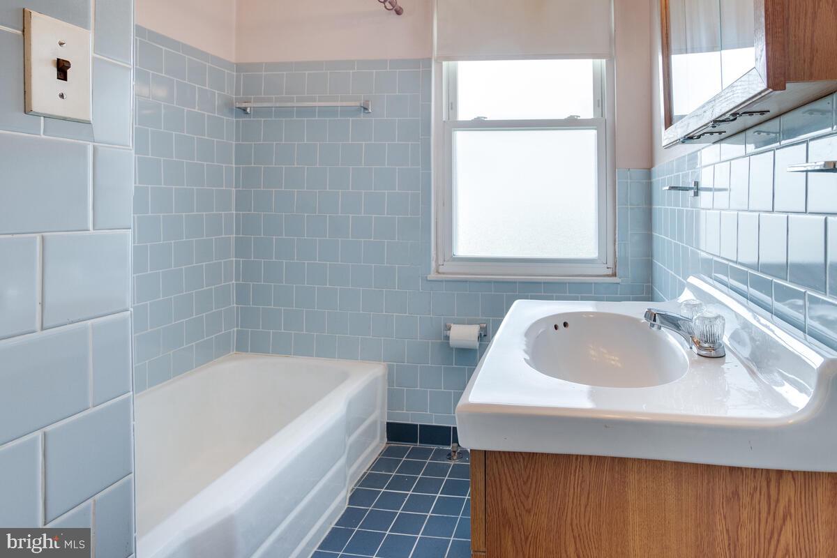 RIDGELEIGH - Residential