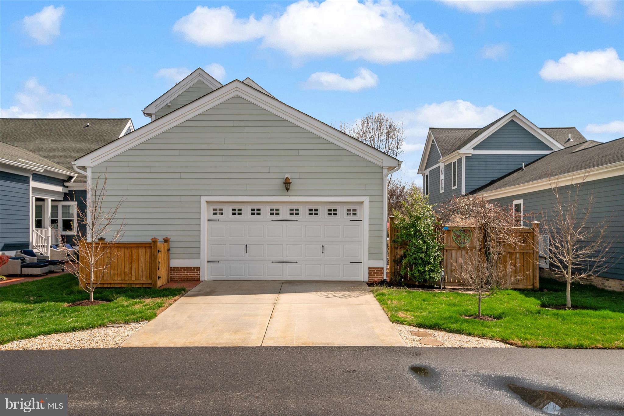 EASTON VILLAGE - Residential