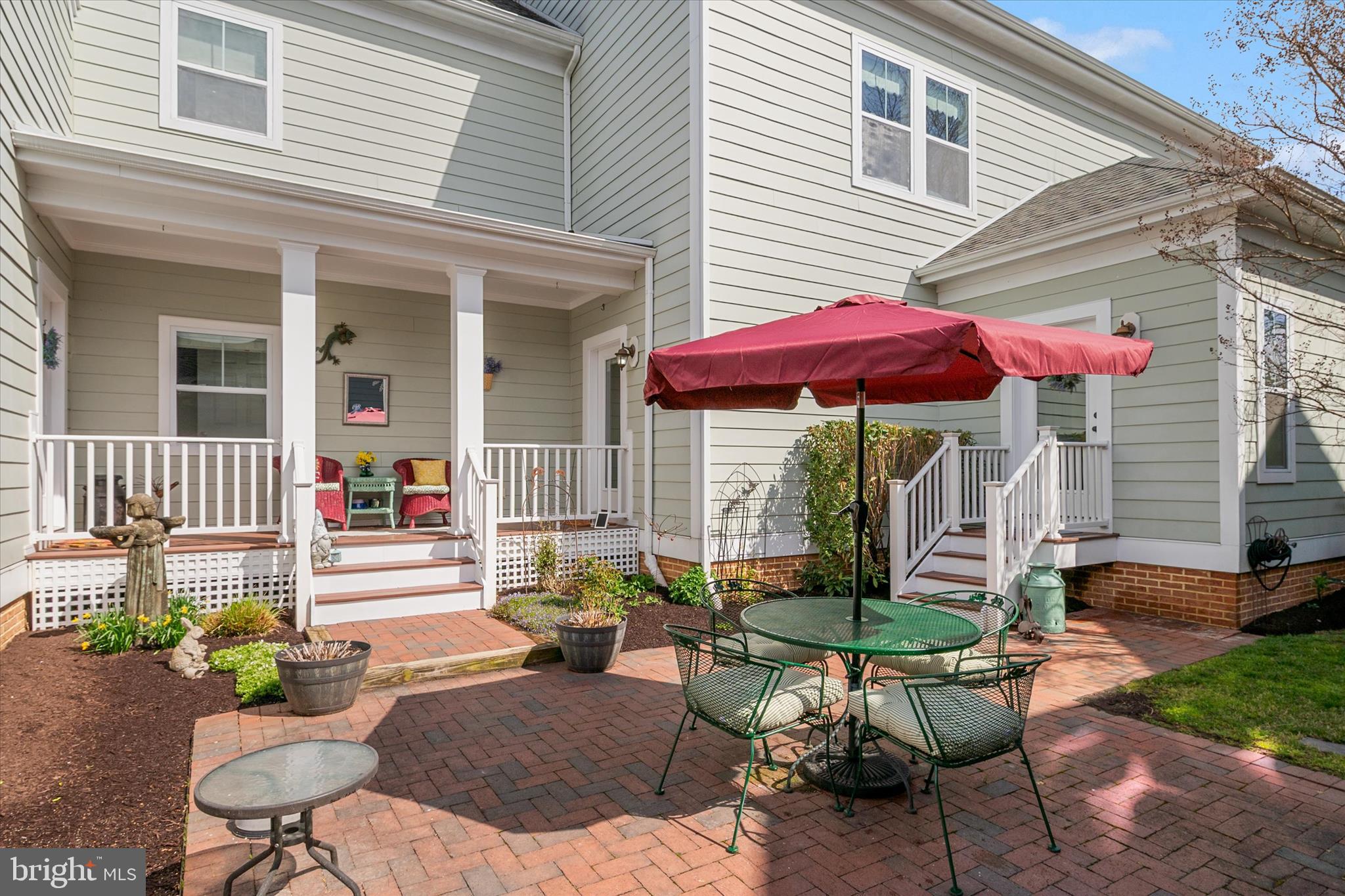 EASTON VILLAGE - Residential