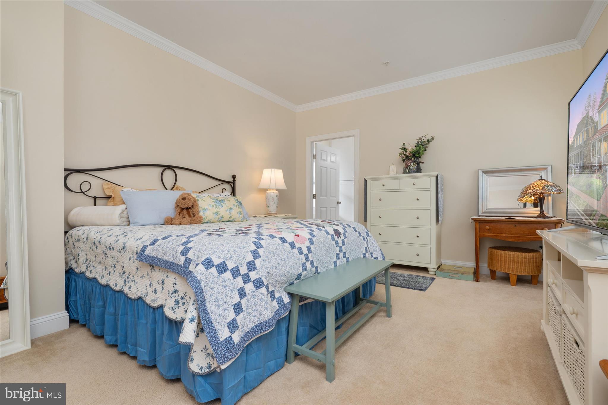 EASTON VILLAGE - Residential