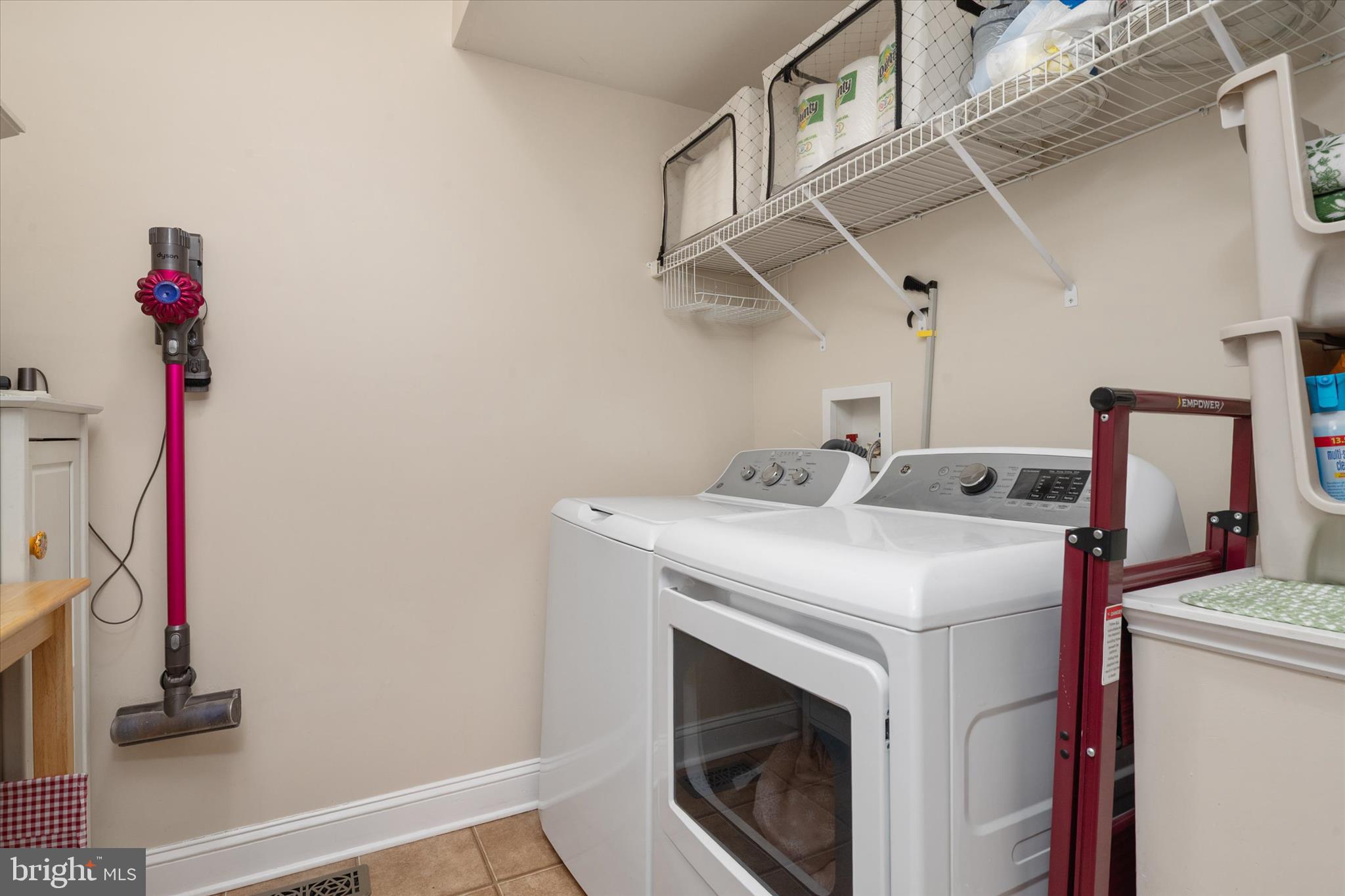 EASTON VILLAGE - Residential