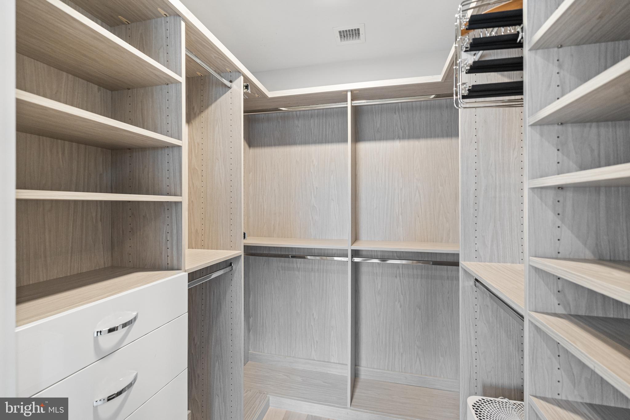 ARLINGTON - Residential