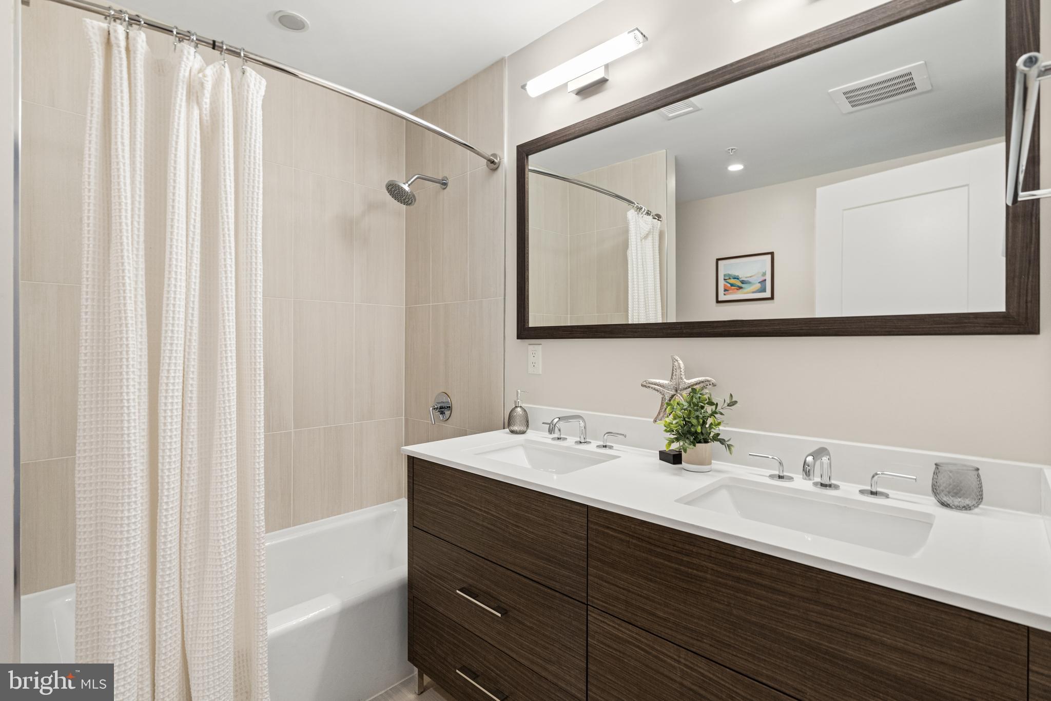 ARLINGTON - Residential