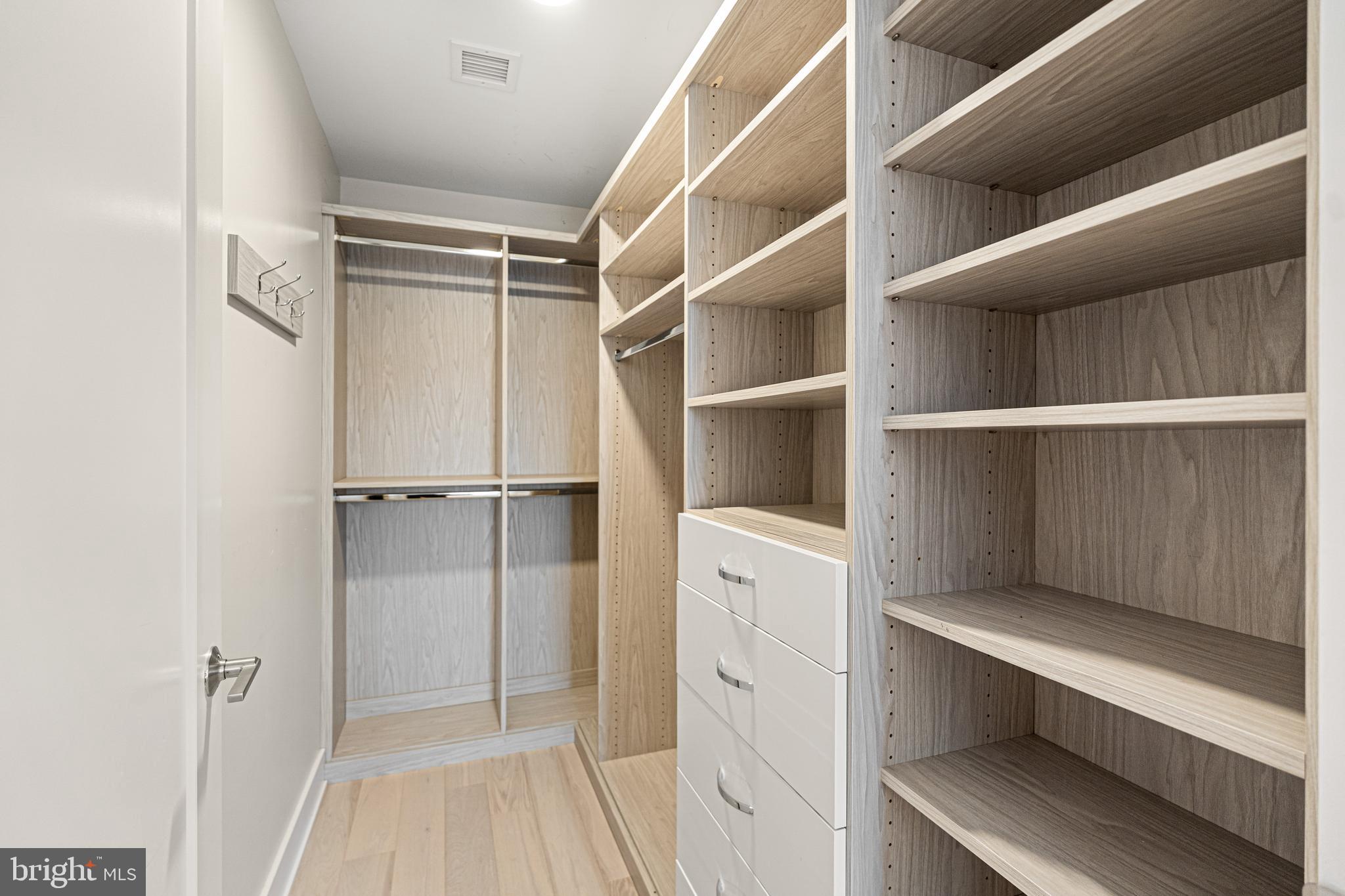 ARLINGTON - Residential