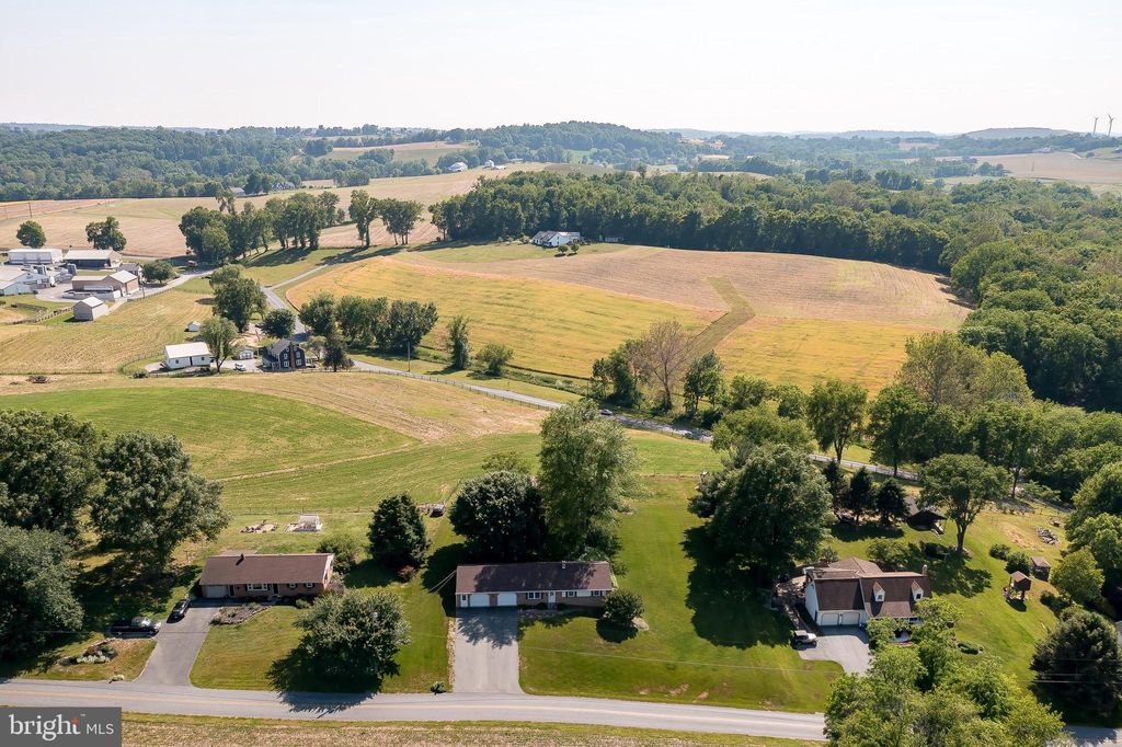 Photo of 120 COFFEE ST, MILLERSVILLE, PA 17551 (MLS # PALA2035878)