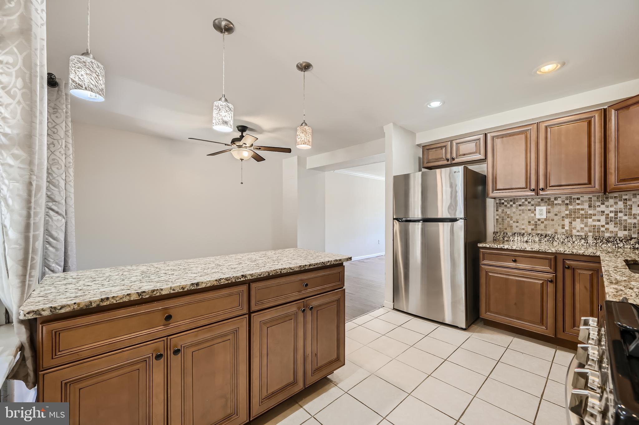 COUNTRY RIDGE - Residential