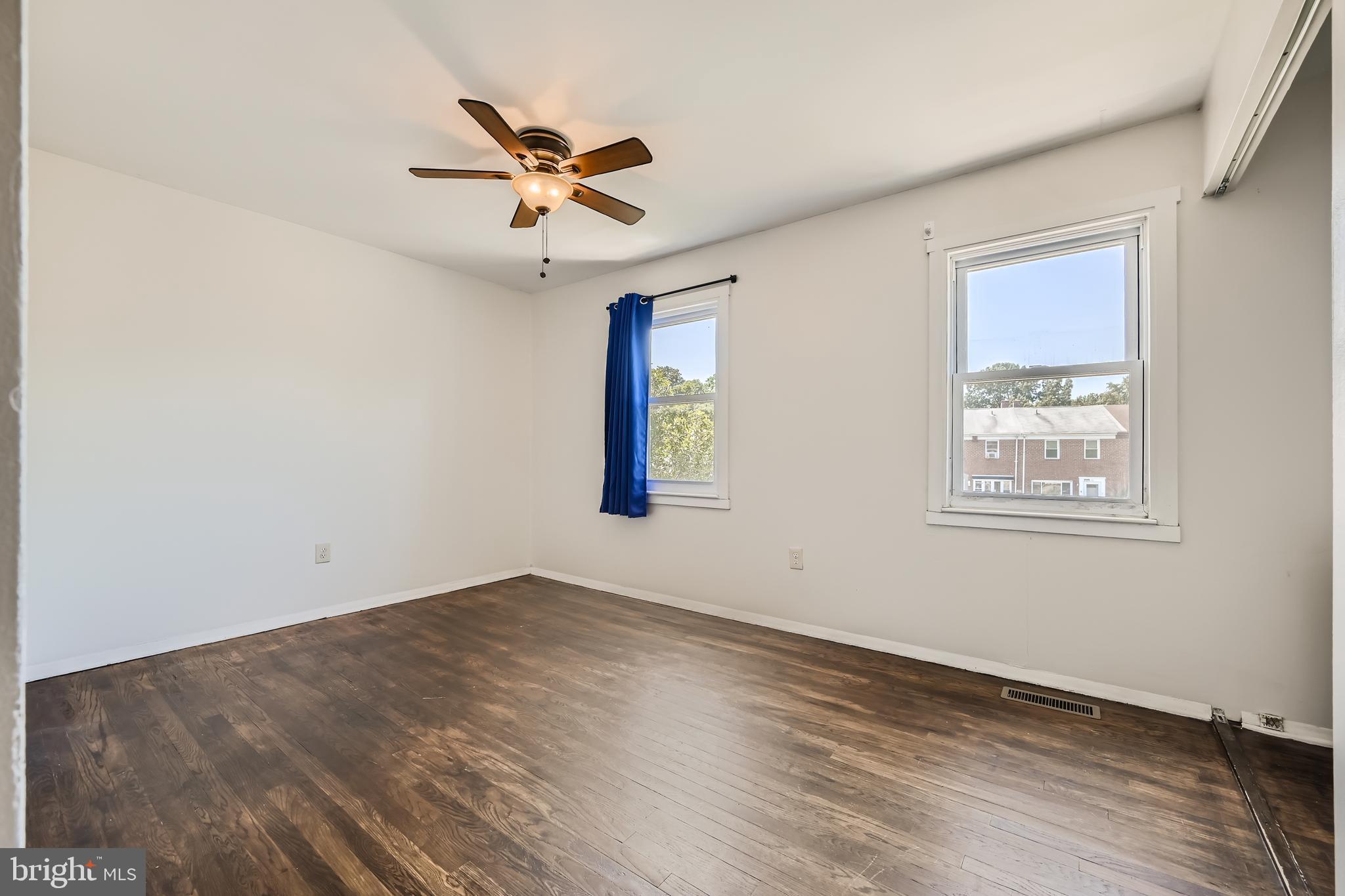 COUNTRY RIDGE - Residential