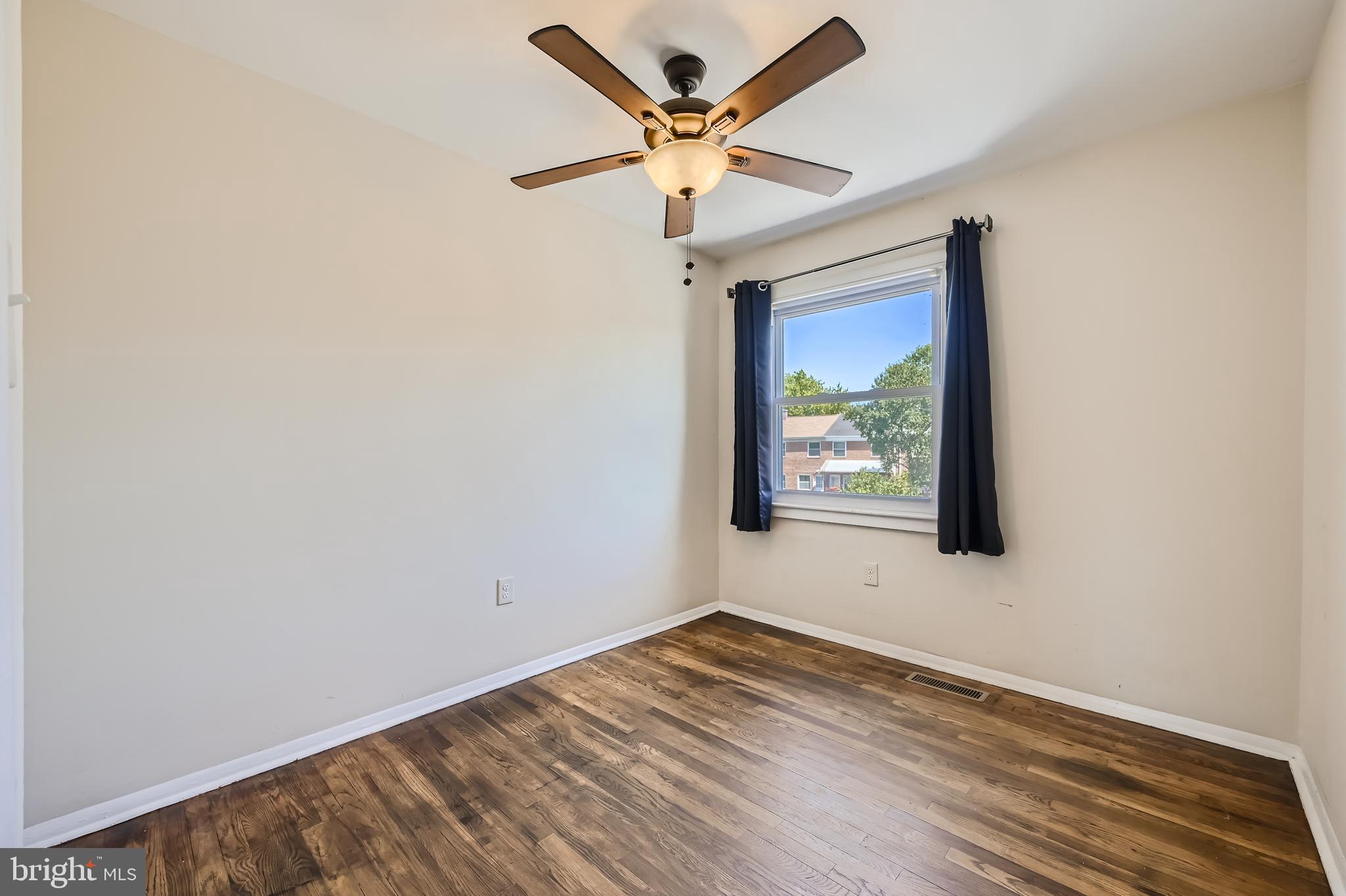 COUNTRY RIDGE - Residential