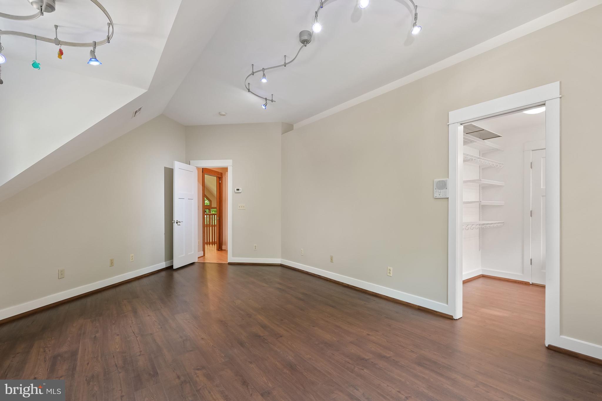 QUAINT ACRES - Residential