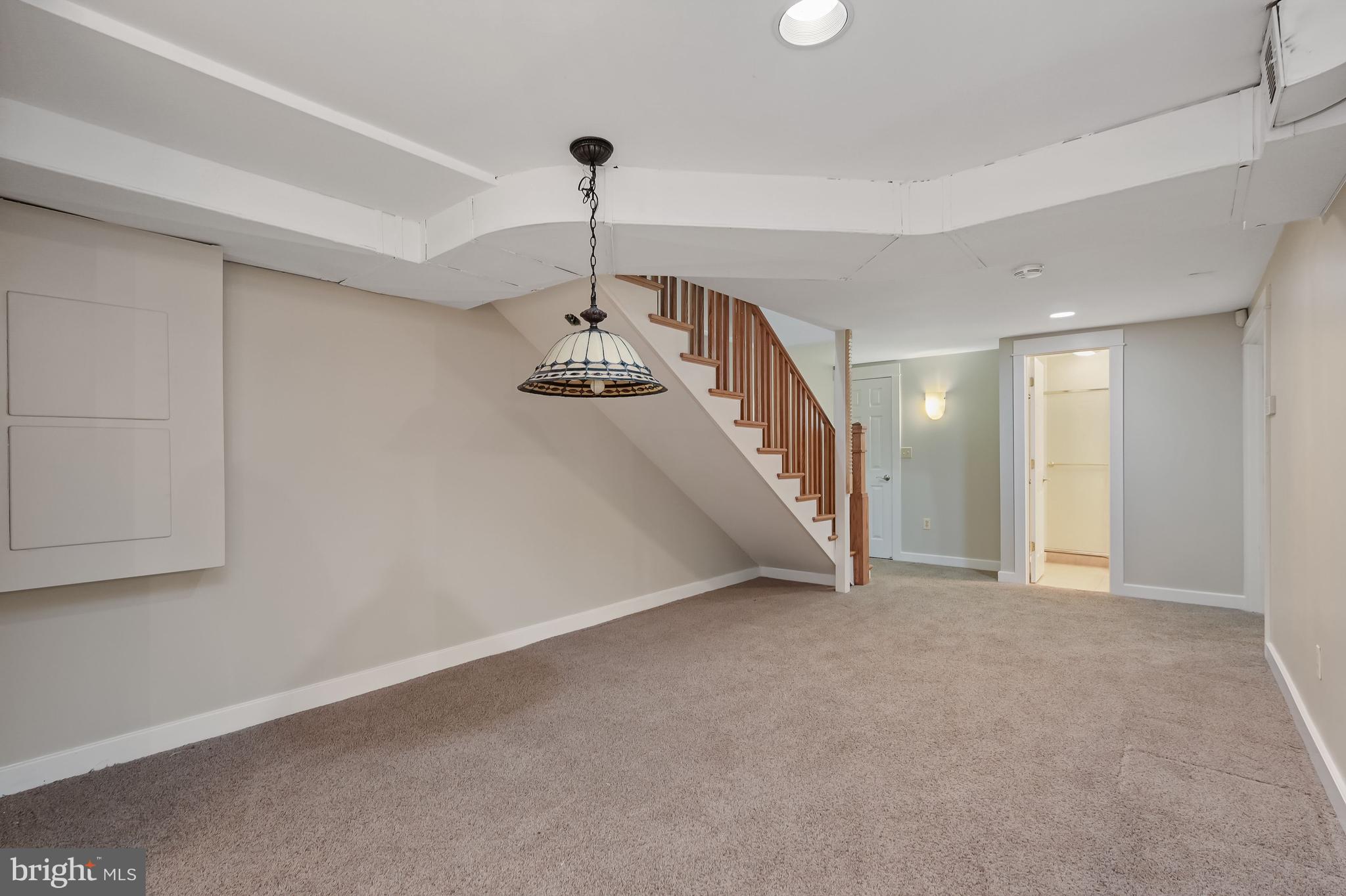 QUAINT ACRES - Residential