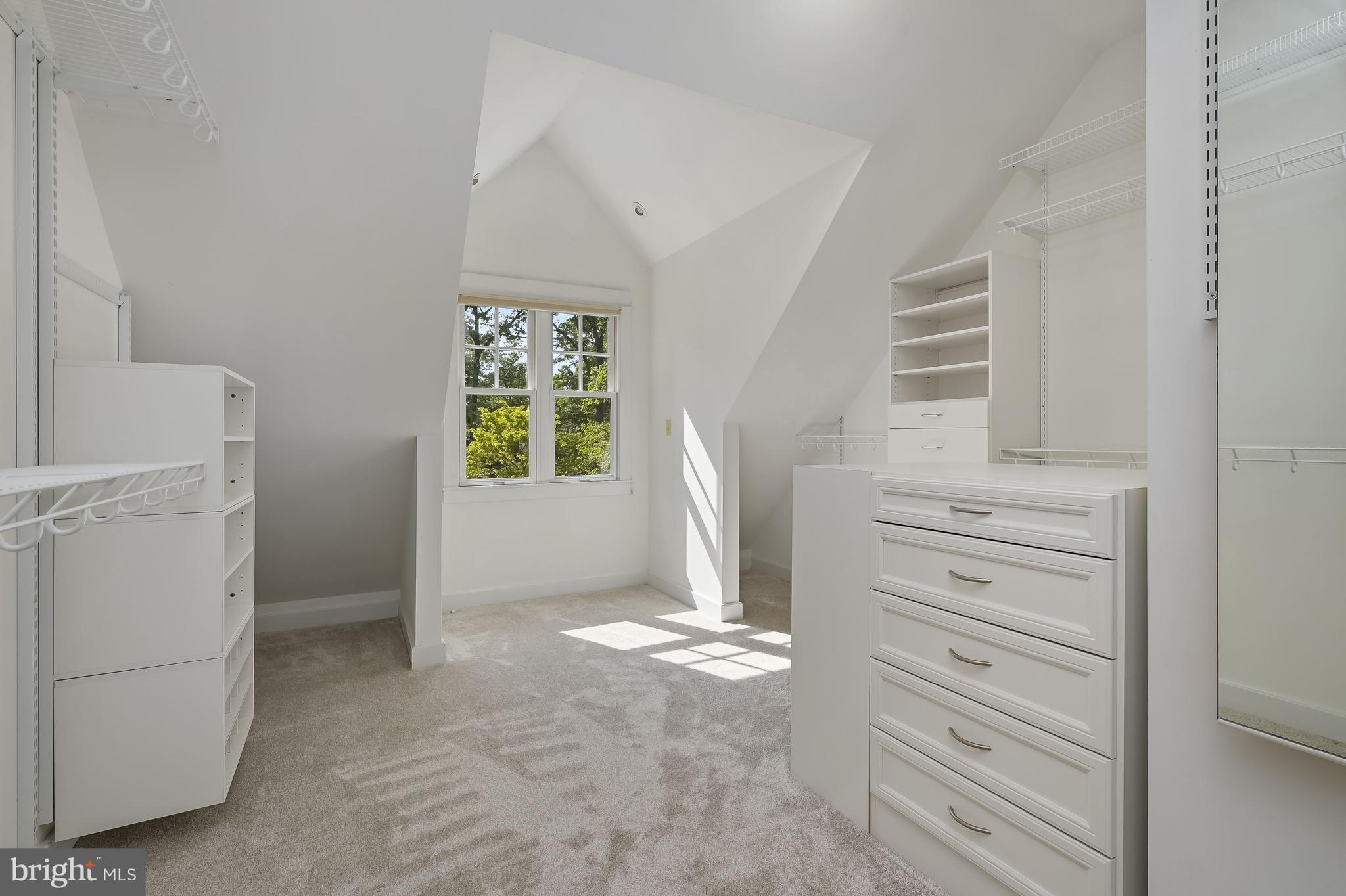 QUAINT ACRES - Residential