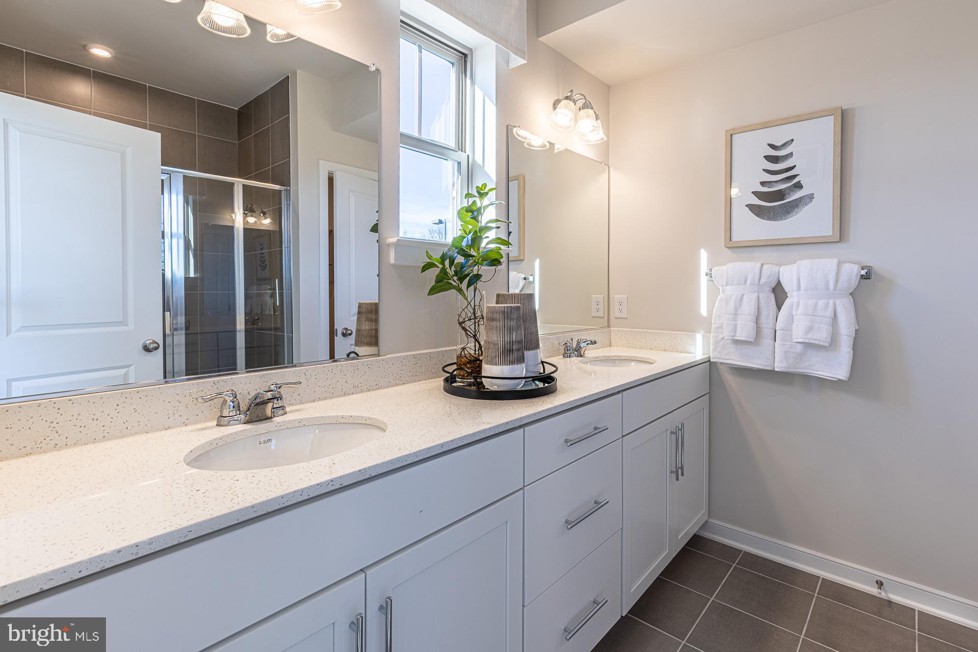 REGAL CHASE - Residential