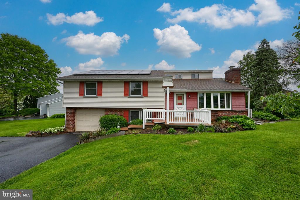 Photo of 2320 New Street, EAST PETERSBURG, PA 17520 (MLS # PALA2069798)