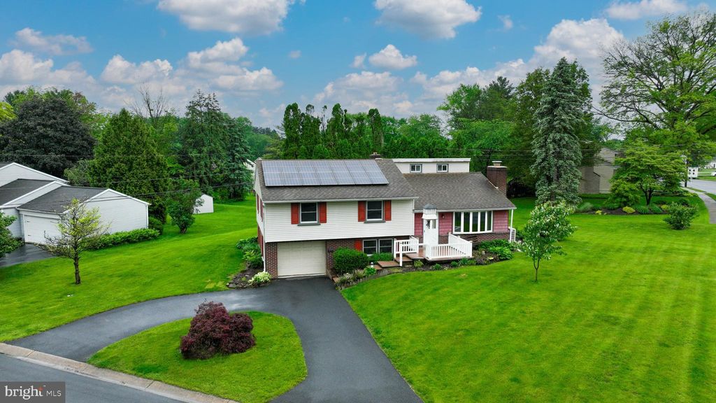 Photo of 2320 New Street, EAST PETERSBURG, PA 17520 (MLS # PALA2069798)