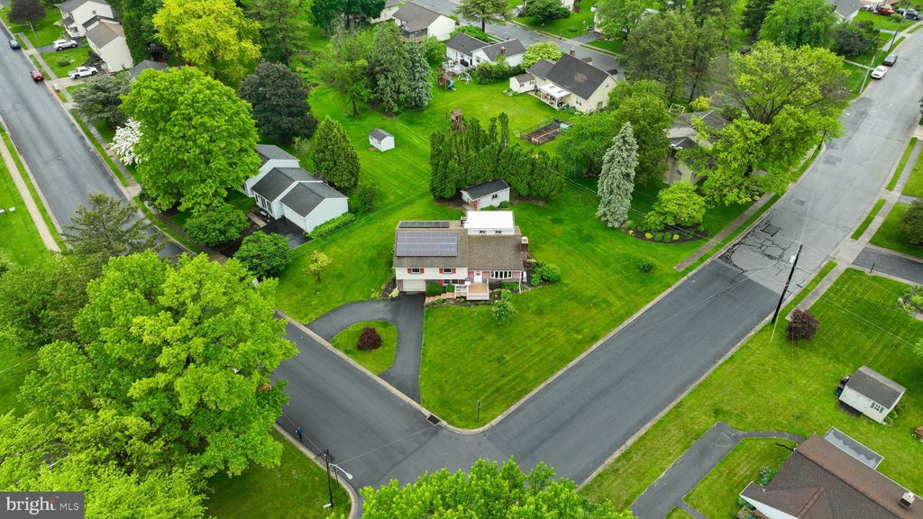 Photo of 2320 New Street, EAST PETERSBURG, PA 17520 (MLS # PALA2069798)